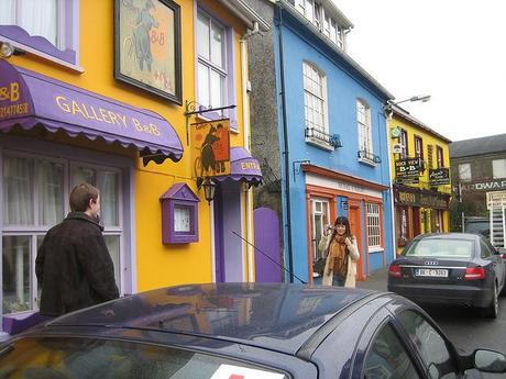 Farbenfrohes Irland, aber auch die Menschen wollen kennengelernt werden