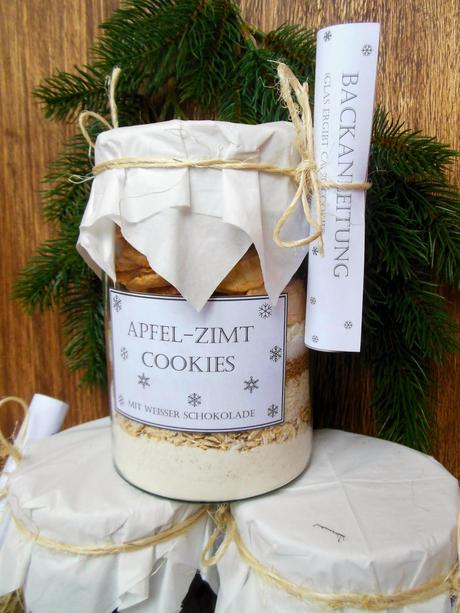 Geschenke aus der Küche (last minute) - Backmischungen im Glas: Apfel-Zimt Cookies mit weißer Schokolade & Cranberry-Kokos Cookies mit Vanille