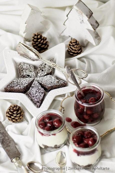 Zimt-Brownie-Cheesecake mit Gewürzkirschen... das ulitmative Weihnachtsdessert!