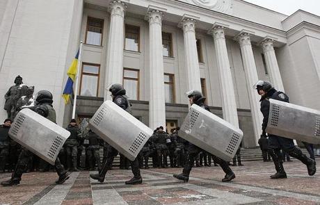 Kiew: Massenproteste gegen die Regierung nehmen zu