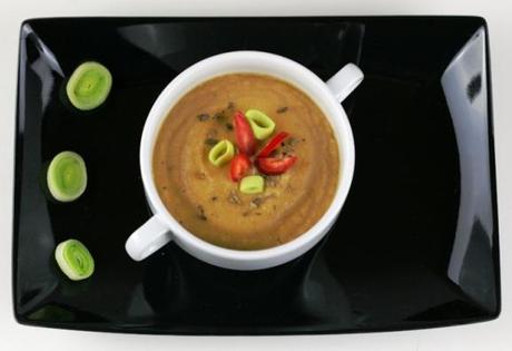 vegane Linsen-Cremesuppe mit Chili