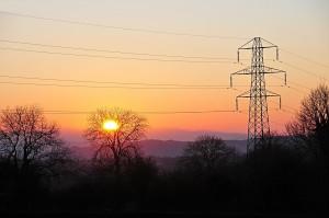 Stromnetz im Sonnenuntergang