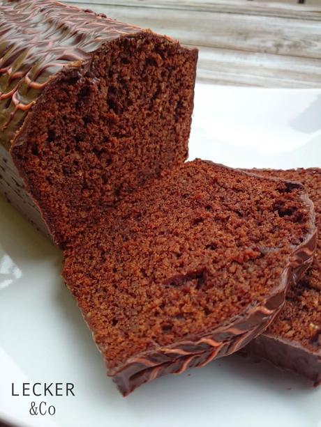Orangen-Mandel-Kuchen mit Schokolade Orangen-Mandel-Kuchen mit Schokolade
