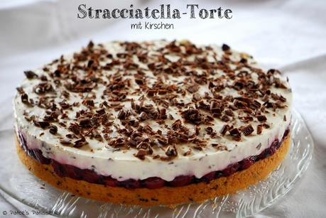 Stracciatella-Torte mit Kirschen