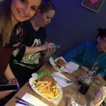Offline Treffen in der Superbude Nürnberg – Glutenfreie Burger mit Beilagen Der erste glutenfreie Burger
