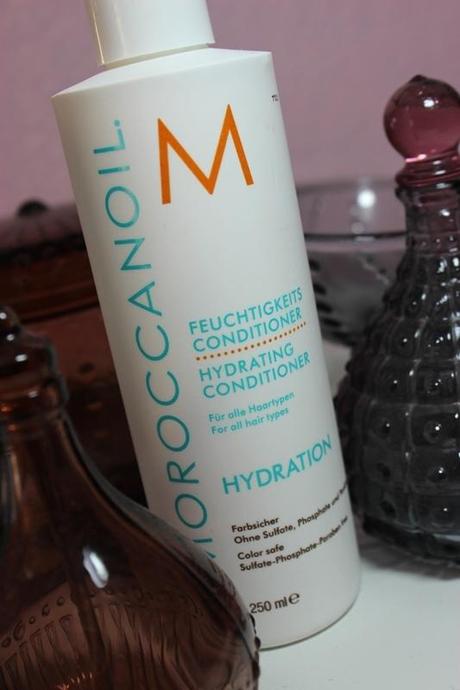 Haarpflege mit MOROCCANOIL Feuchtigkeits Shampoo und Conditioner