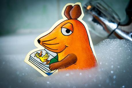 Kuriose Feiertage - 9. Februar - In-der-Badewanne-lesen-Tag-Read In The Bathtub Day - (c) 2014 Sven Giese - www.kuriose-feiertage.de