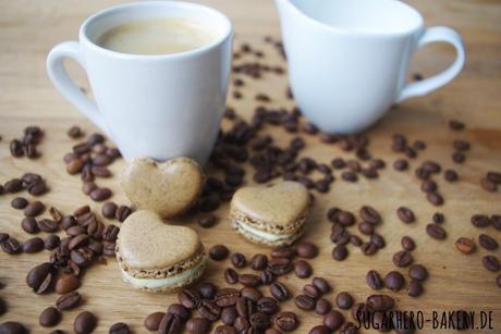 Kaffee-Macarons mit Vanille-Ganache