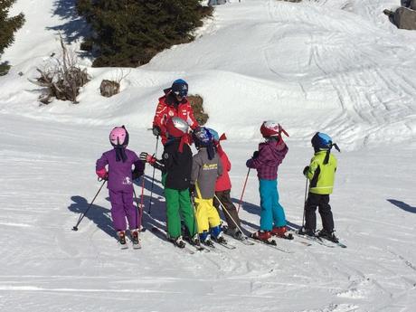 Familienfreundliche Skiferien zuhinterst im Glarnerland