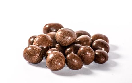 Kuriose Feiertage - 25. Februar - Mit-Schokolade-überzogene-Erdnüsse-Tag – der amerikanische National Chocolate Covered Peanuts Day - 1 (c) 2015 Sven Giese