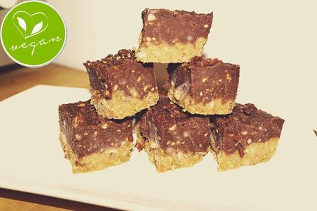 Crunchy Peanutbutter-Chocolate-Fudge (roh-vegan)