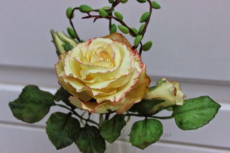 Zarte Rosen aus Blütenpaste, sugar roses, gumpaste flowers