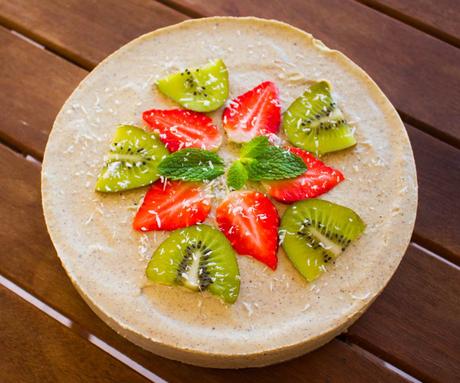 Nur 3+3 Zutaten für einen frühlingshaften Kiwi-Zitronen-Cheesecake
