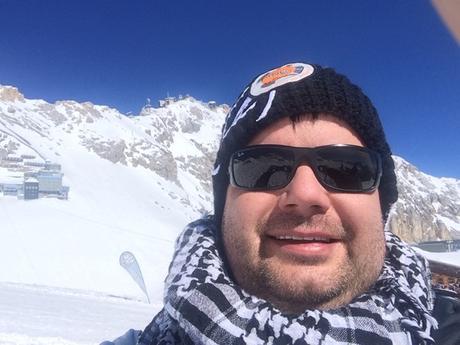 17_Reiseblogger-Daniel-Dorfer-Selfie-Zugspitze