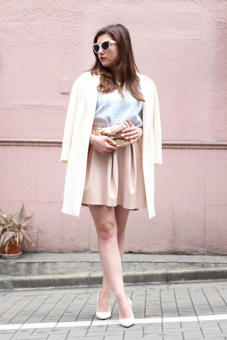 sara-bow-blogger-outfit-BENEDETTA-BRUZZICHES-rosegold-clutch-streetstyle-tokyo-fashionweek