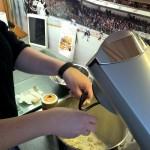 Glutenfreie Pizza aus Japan ? Unser Erfahrungsbericht zum KOMEKO Reismehl Einfach alles zusammenmischen und los gehts