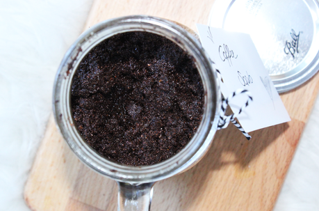 DIY | Coffee Scrub á la Holly's Natural