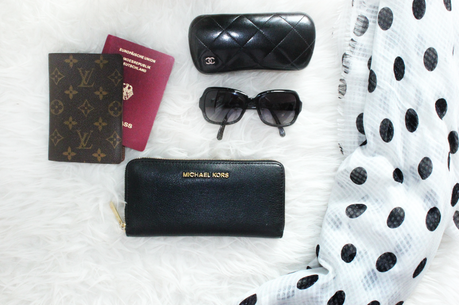 What's In My Bag | Travel & Fly Edition ✈
