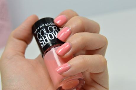 http://blushesandmore.blogspot.co.at/2014/07/notd-maybelline-colorshow-93-peach.html