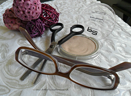A butterfly: [Blogparade] Show your current Beauty Must-Have!