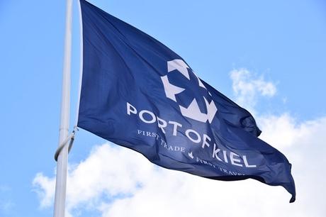 01_Port-of-Kiel-Flag-Flagge-Hafen-Kiel