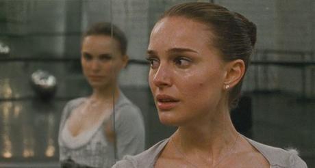 Interview mit Tobias Siebert (And the Golden Choir) Natalie Portman in Black Swan // Screenshot by themoviebanter.com.