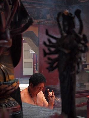Bild der Woche 17/2010: Teufelsaustreibung im ZiYun Tempel / Taiwan