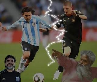 Argentinien am Boden zerstört und Maradona ohne Hilfe Gottes