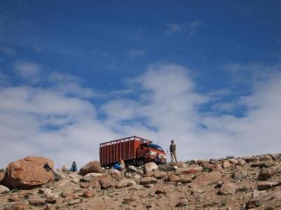 In Ladakh, ueber den hoechsten Pass der Welt ins Nubra Tal