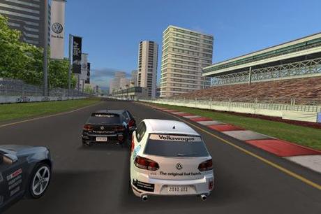 Action und brillante Grafik bringt dir das kostenlose Real Racing GTI