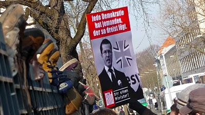 Berliner fordern Guttenbergs Rücktritt
