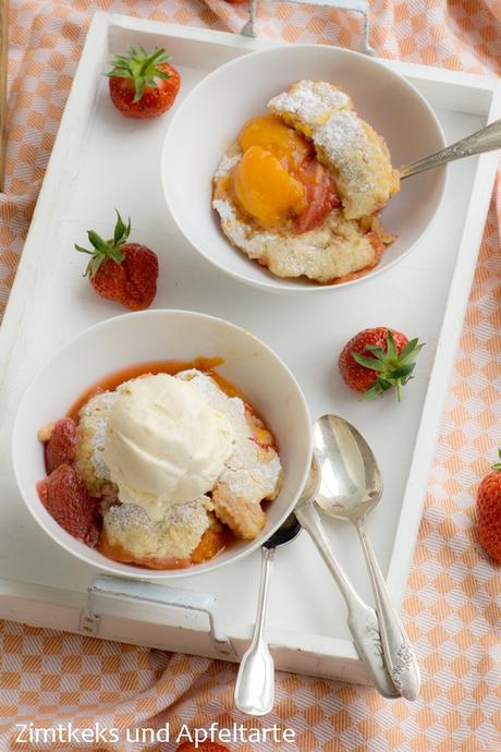 Easy peasy Erdbeer-Aprikosen-Cobbler - es muss nicht immer Crumble sein!