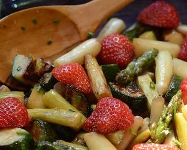 Frühlingssalat mal zwei….Spargel, Radieschen, Erdbeeren und Co.