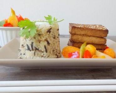 Knuspriger Tofu „süß-sauer“ an Kokos-Wildreis