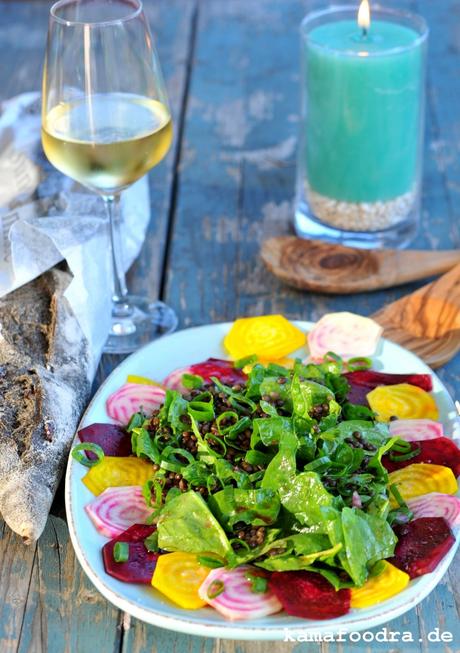 Garden Beauties… Salat mit bunter Bete, schwarzen Belugalinsen, Spinat und Himbeer-Walnussdressing