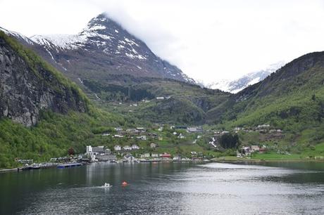 17_Geiranger-im-Geirangerfjord-Norwegen