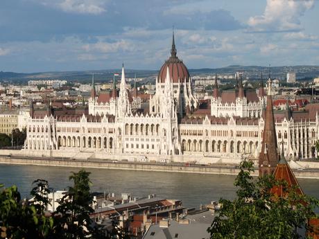 Wahrzeichen von Budapest: Das Parlamentsgebäude