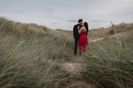 Engagement Shooting mit Paar in Rostock am Warnemünder Strand