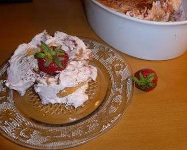 Tiramisu mit Erdbeeren