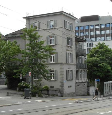 Das Haus an der Universitätsstrasse 38 (heute Haldenstrasse 12/14). Joyce wohnte im ersten Stock.