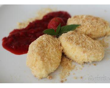 Topfennockerl mit Erdbeersauce