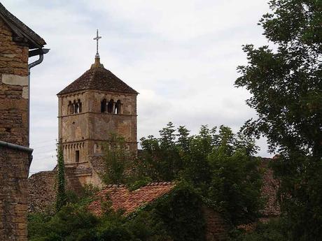 Kirchturm in Ameugny. - © Foto: Erich Kimmich