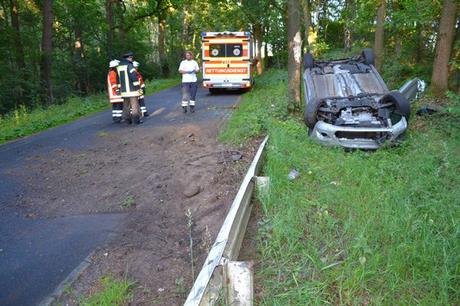 Schwerer Autounfall zwischen Bargstedt@Freiwillige Feuerwehr Harsefeld