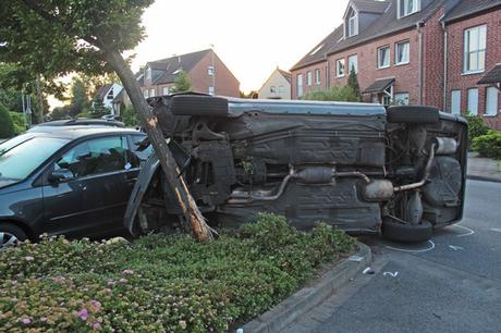 Autounfall Monheim am Rhein@Kreispolizeibehörde Mettmann