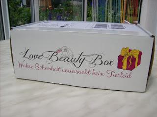 SunDance Lippenbalsam mit Kokos- & Vanilleduft LSF 30 + Glossybox Produkte im Test + Gewinn :-)
