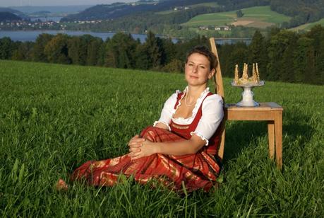 Königin Christine hat von 2008 bis 2009 die Bio-Heu-Region repräsentiert, fotografiert in Seeham von ihrem Vater Hans Steiner