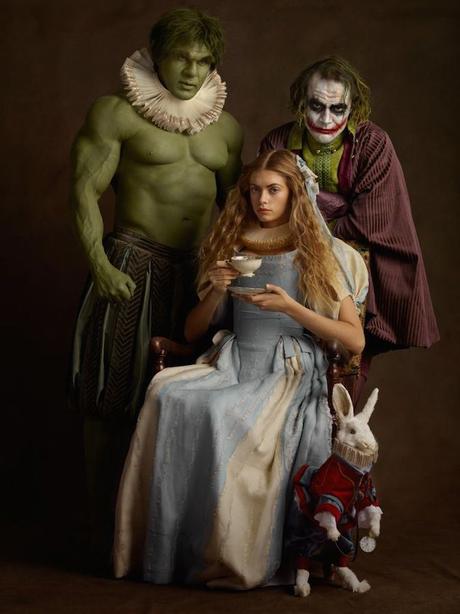 sacha-goldberger-superheros-super-flemish-family-portrait-hulk-alice-joker