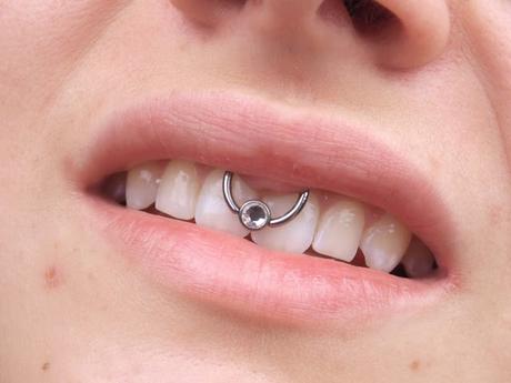 [How to?] Mein Lippenbändchen Piercing | Smiley