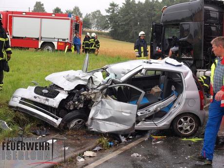 Schwerer Verkehrsunfall Iserlohn@Feuerwehr Iserlohn