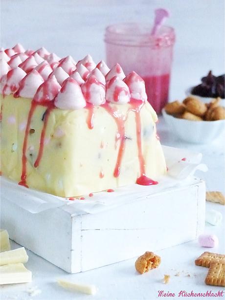 Keks Kuchen mit getrockneten Kirschen, Marshmallows & Kirsch-Johannisbeer Curd  { Rocky Road Cake }